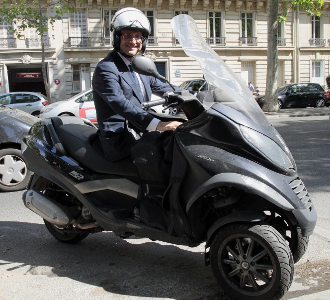 Francois hollande scooter