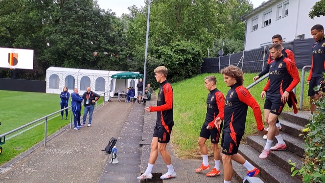 training_van_de_rode_duivels_in_voorbereiding_op_hun_eerste_match_tijdens_ek_voetbal