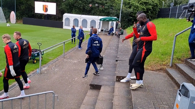 training_van_de_rode_duivels_in_voorbereiding_op_hun_eerste_match_tijdens_ek_voetbal