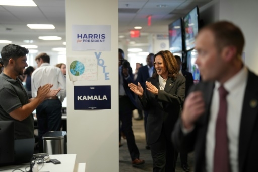 Kamala Harris, soutenue par les démocrates, se lance en campagne en attaquant Trump