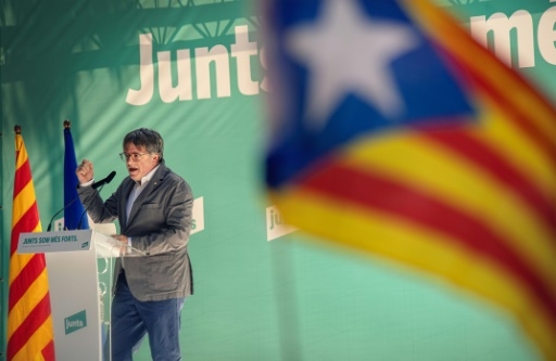Puigdemont dit qu'il reviendra en Espagne malgré son mandat d'arrêt