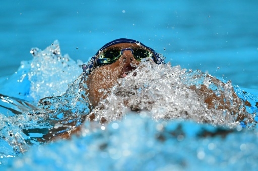 Natation: McIntosh et Popovici entament leur moisson d'or