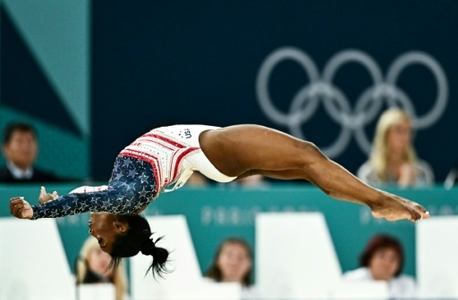Gymnastique: avec l'or par équipe, Biles réenchante son histoire olympique