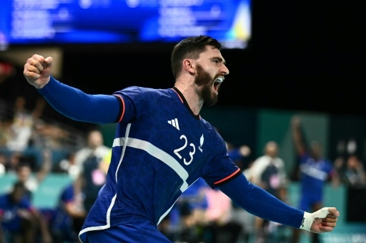 Hand: les Bleus gagnent à l'arrachée leur premier point