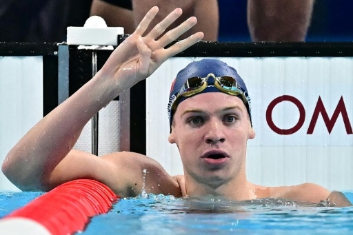 Natation: quadruplé en or pour Marchand, Manaudou en bronze