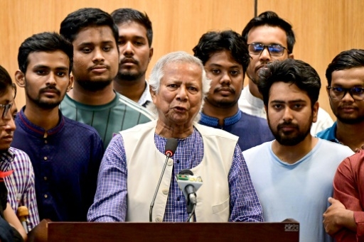 Le prix Nobel Yunus arrive au Bangladesh pour former un gouvernement