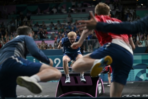 Tennis de table: Félix, Alexis et Simon, les bronzés font du ping!