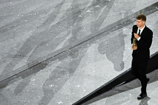 JO-2024: Los Angeles rallume la lumière, au terme d'un show de clôture plutôt sombre