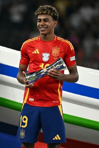 Espagne: quatre interpellations après l'agression du père du footballeur Lamine Yamal