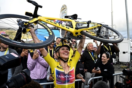 Cyclisme: la Polonaise Katarzyna Niewiadoma remporte le Tour de France pour quatre secondes