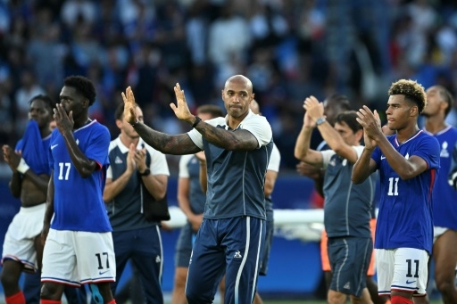 Foot: Thierry Henry dit adieu aux Espoirs juste après l'argent olympique
