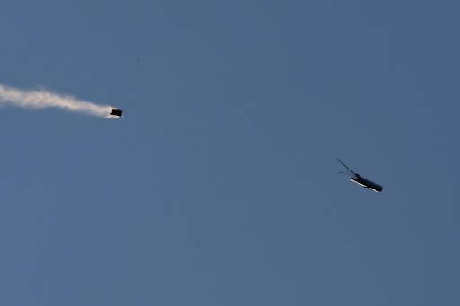 Israël frappe le Liban, le Hezbollah annonce lancer une attaque d'envergure