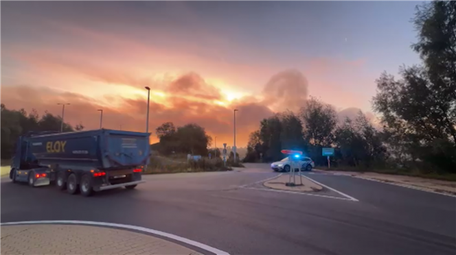 Incendie en cours à la sablière à Mont-Saint-Guibert