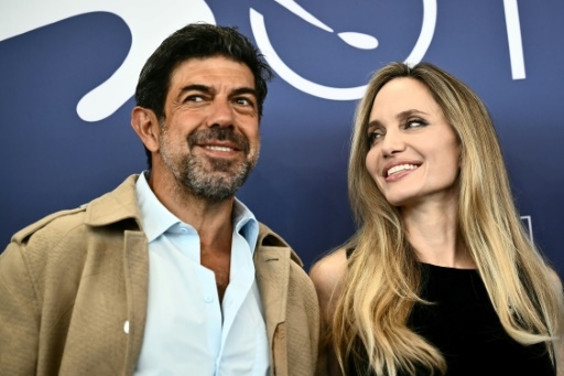 A Venise, le pari osé d'Angelina Jolie prêtant sa voix à la Callas