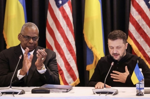 Zelensky en Italie après avoir réclamé plus d'armes à ses alliés en Allemagne