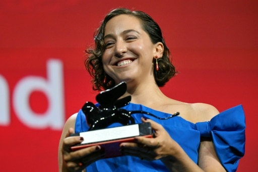 En tant que juive américaine, une cinéaste primée à Venise dénonce le génocide israélien à Gaza