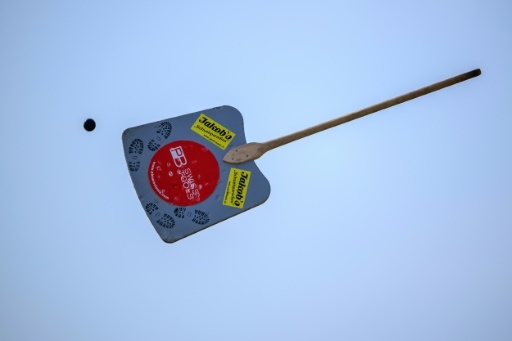 Le hornuss: le sport si suisse toujours fringant