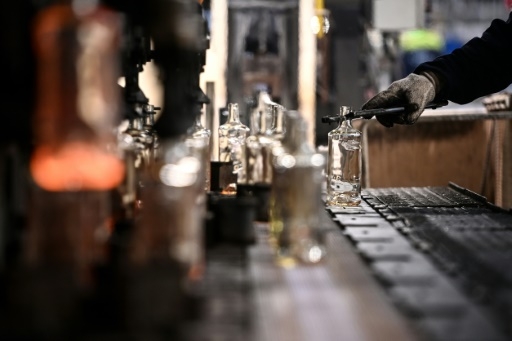 Près de Cognac, la filière verre pose la première brique de sa stratégie de décarbonation