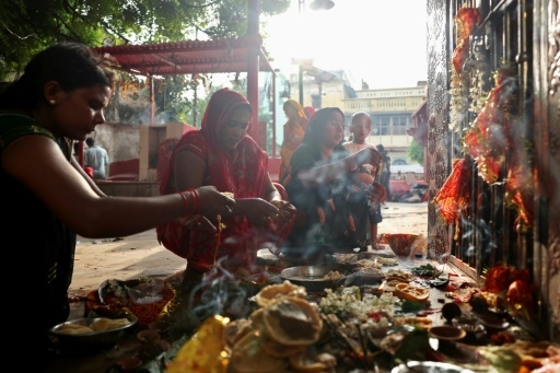 Inde: des prières dans l'espoir de donner naissance dans le pays le plus peuplé