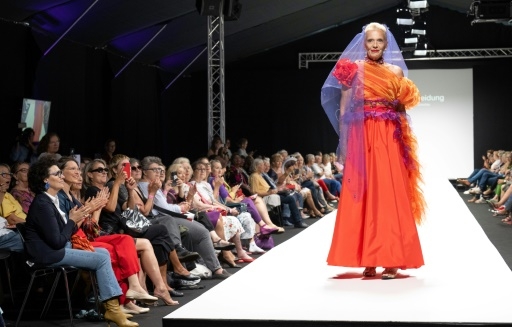 A la Fashion week de Vienne, les retraitées prennent la lumière