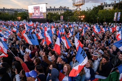 JO de Paris: une dernière fête sur les Champs-Elysées pour célébrer l'équipe de France