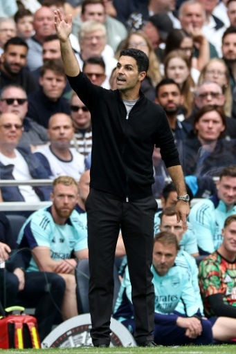 Angleterre: Arsenal remporte le derby à Tottenham d'une courte tête