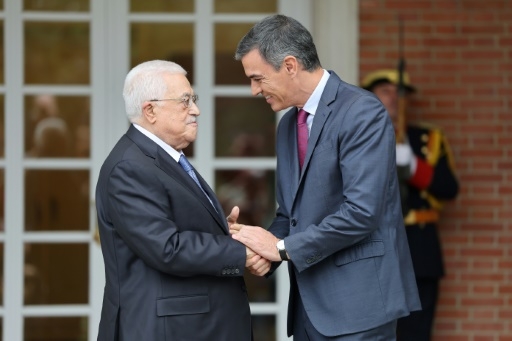 A Madrid, Sánchez réaffirme à Abbas son soutien total à la cause palestinienne