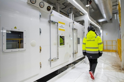 Batteries pour véhicules électriques: le suédois Northvolt va supprimer 1.600 emplois