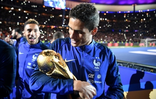 Foot: Raphaël Varane avance l'âge de la retraite