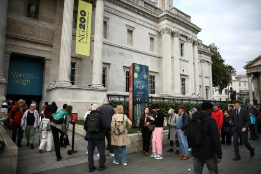 Les Tournesols de Van Gogh à nouveau ciblés après les peines de prison infligées à deux militantes écologistes