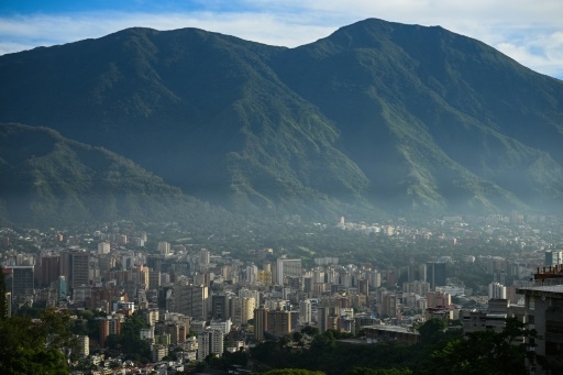 Venezuela : le pouvoir de Maduro n'est pas viable, assure la cheffe de l'opposition