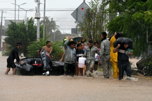Ouragan John au Mexique : au moins cinq morts, Acapulco de nouveau sous les eaux