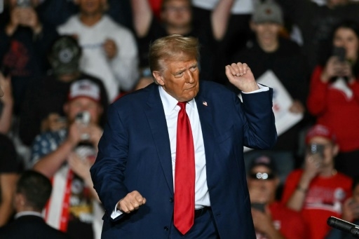 Harris tente de rallier les républicains modérés, Trump persiste à mentir sur l'élection de 2020