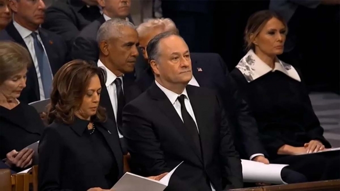 la_vice-presidente_kamala_harris_installee_juste_devant_donald_trump_aux_funerailles_du_39e_president_des_etats-unis_jimmy_carter