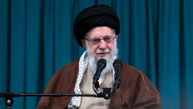 alo-khamenei