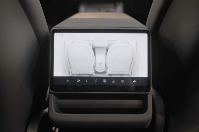 tesla_model_y_2025_juniper_2