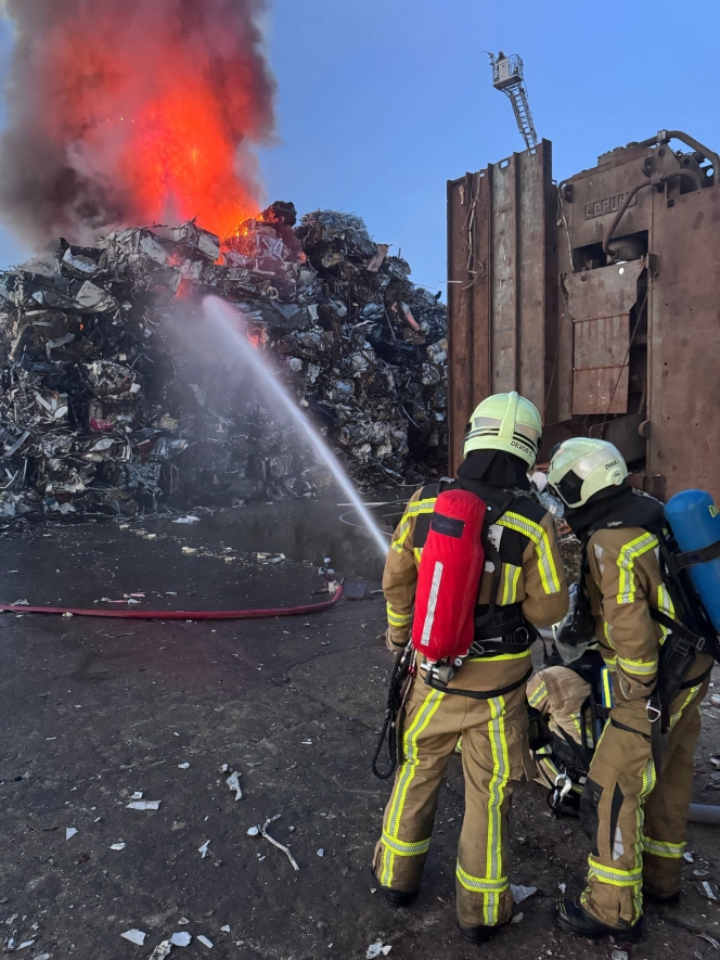 whatsapp_image_2025-04-29_at_21