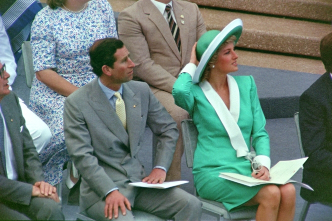 La princesse Diana avait porté une tenue similaire au bicentenaire australien en janvier 1988 à Sydney.