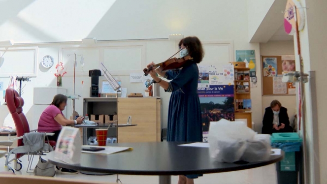 La musique permet aux patients de ne plus penser à la maladie le temps d’un instant.