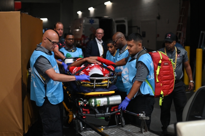 Jamal Musiala en larmes évacué sur civière