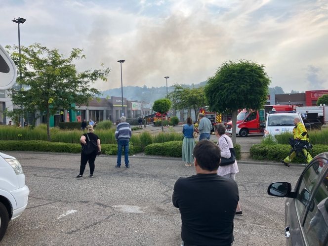 Quatre commerces ont été touchés dont deux plus sérieusement.