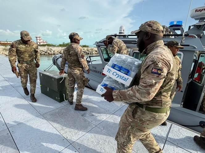 2025-08-18T033824Z_1652426107_RC2F9GAF7MGG_RTRMADP_3_STORM-ERIN-TURKS-AND-CAICOS