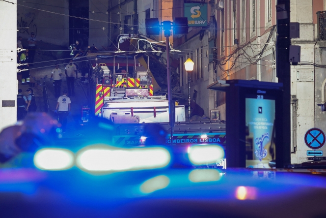 2025-09-03T193221Z_512186358_RC2JKGAFFWM0_RTRMADP_3_PORTUGAL-ACCIDENT