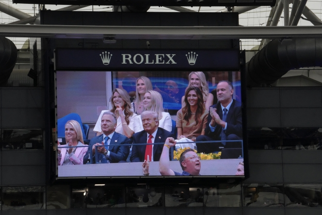 TIMOTHY A. CLARY / AFP