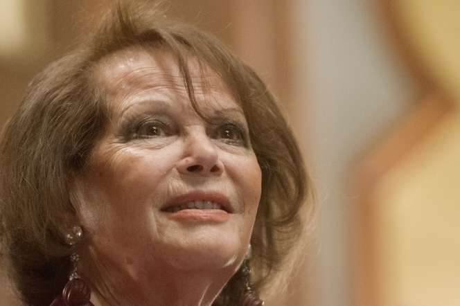 Claudia Cardinale au 37e Festival du Film International du Caire en Égypte, en 2015.