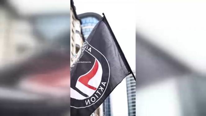 CASSEURS MLa APa V19h.00_01_54_05.Still003.jpg