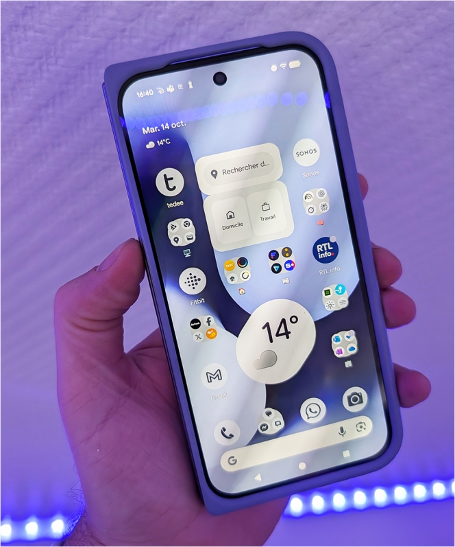 Une face avant tellement utilisable qu’on oublierait parfois d’ouvrir le Pixel 10 Pro Fold