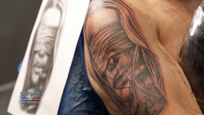 WD BERTRAND TATOUAGE.00_01_57_15.Still003.jpg