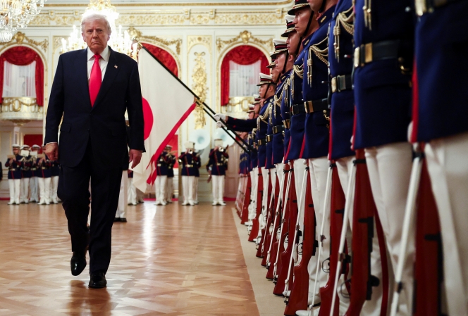 2025-10-28T033419Z_778849406_RC2QKHAA1RES_RTRMADP_3_USA-TRUMP-JAPAN