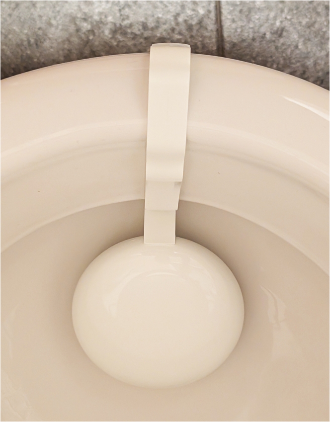 Avant d’être installé comme un support de galets de savon désinfectant